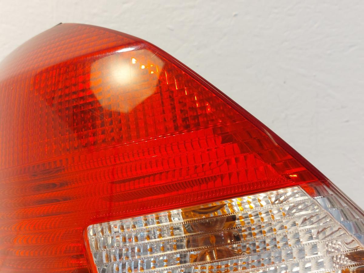 Skoda Fabia 2 5J Rückleuchte Rücklicht links Kombi Heckleuchte