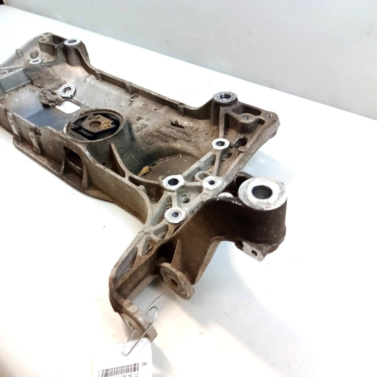 Seat Alhambra 7N original Vorderachstr&auml;ger Aggregatetr&auml;ger 2.0TDI 110kw Bj.2015