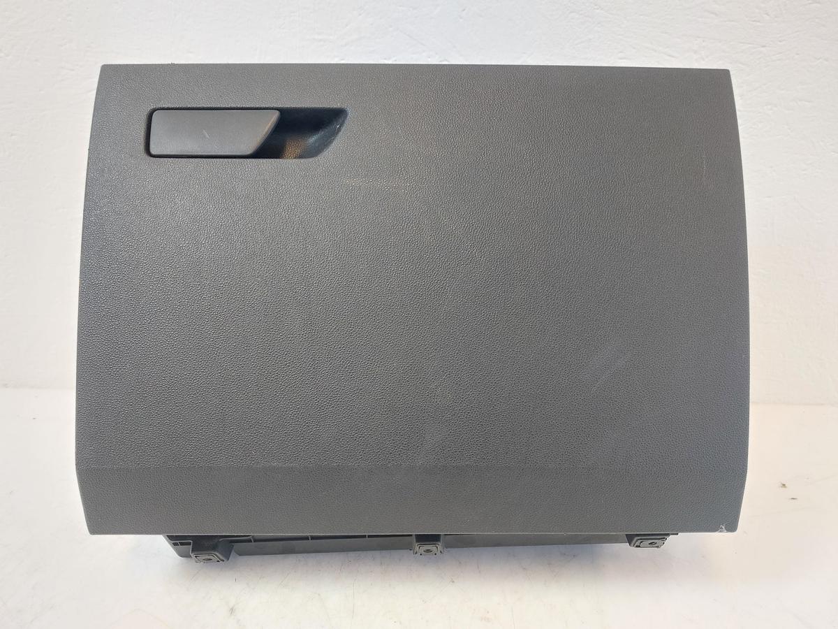 Seat Leon III 5F Handschuhfach Handschuhkasten Schalttafelkasten rechts