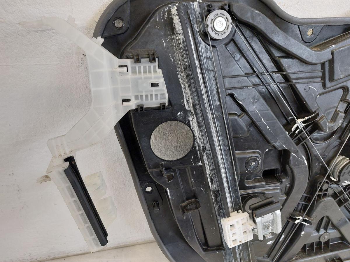 Hyundai i30 PD Mild Hybrid Fensterheber vorn rechts Grundplatte Beifahrerseite