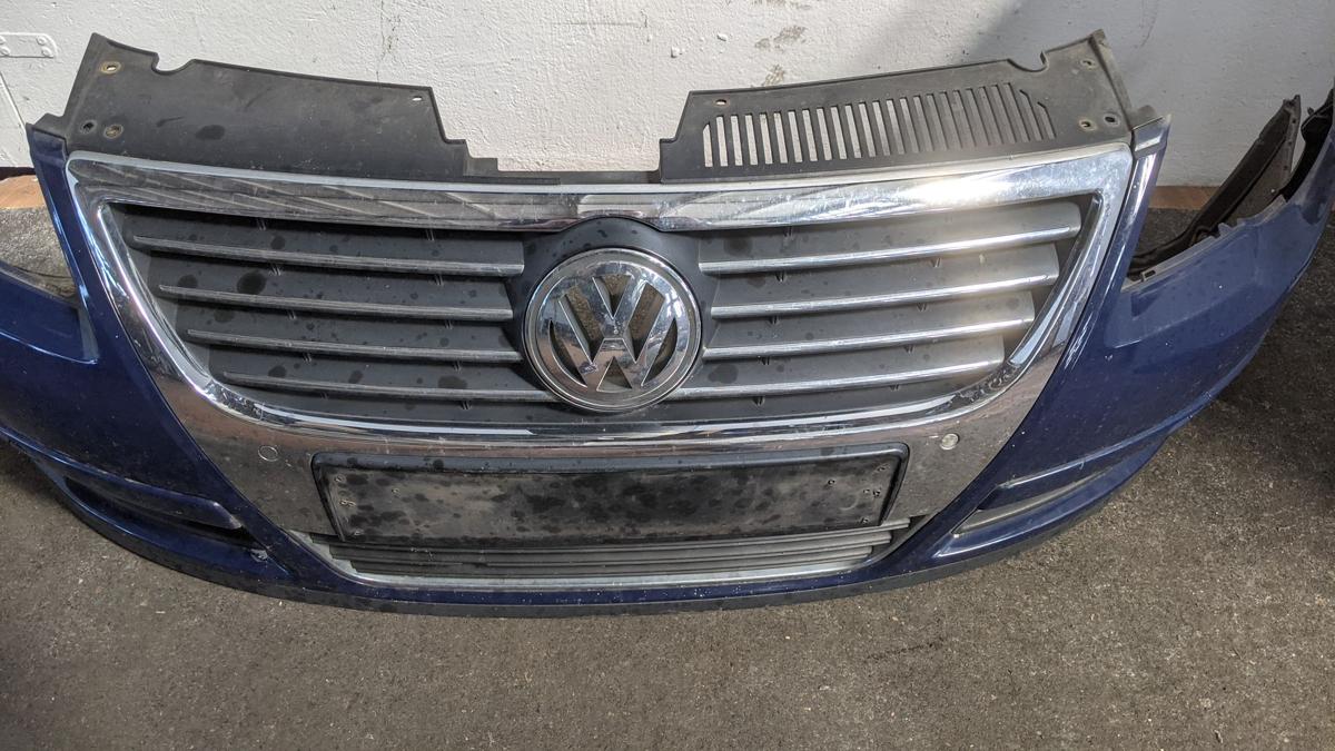 VW Passat 3C B6 Stossfänger Stossstange Bumper vorn PDC NSW LA5E Maritimblau