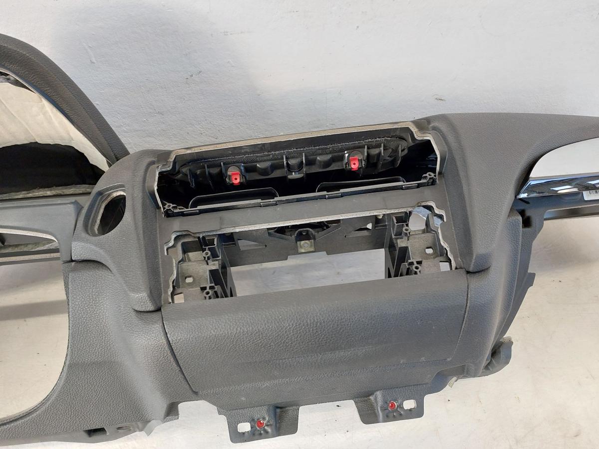 BMW 1er F20 Armaturenbrett Cockpit Armaturentafel im Rohbau Dashboard