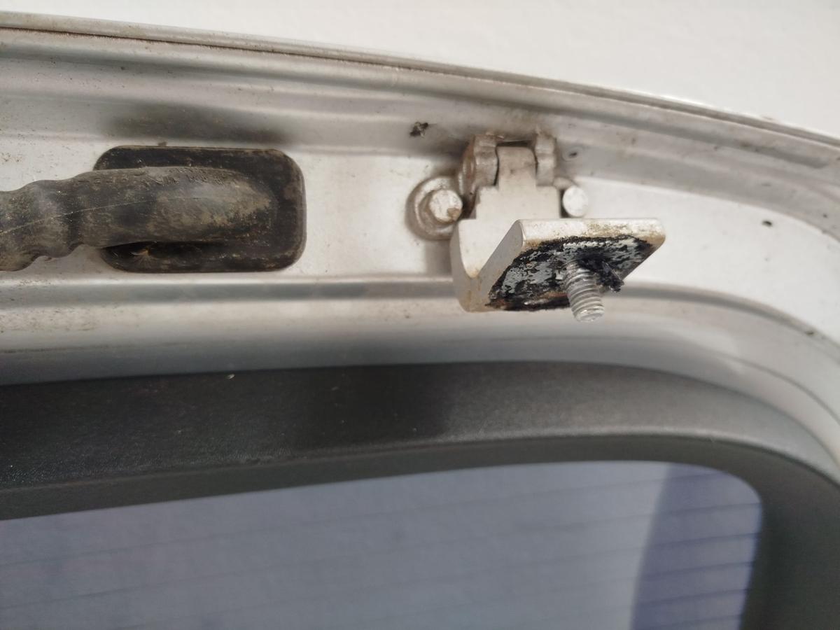VW Golf 5 Variant 1KM Heckklappe Heckdeckel Kofferklappe Kombi LA7W silber Delle