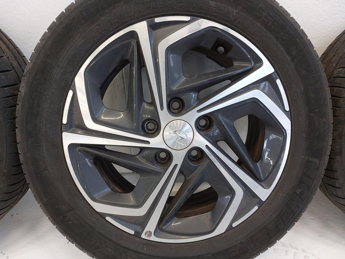 Hyundai i30 PD Komplettradsatz Alu 6.5x16 ET50 Reifen Sommer Michelin 205/55 R16
