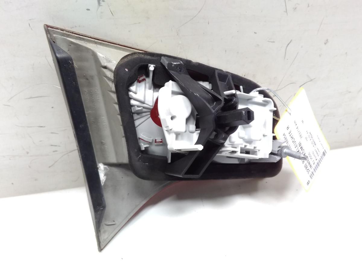 Audi A4 8E B7 Facelift orig. Rückleuchte Heckleuchte rechts innen Avant BJ2006