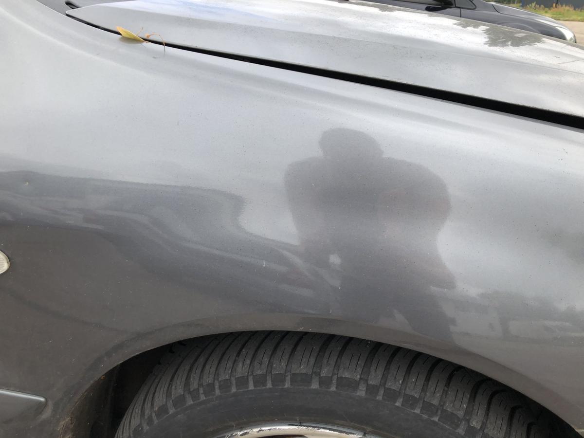 Mitsubishi Lancer CS0 Kotfl&uuml;gel rechts Beifahrer Seitenwand A39B Graphitgrau
