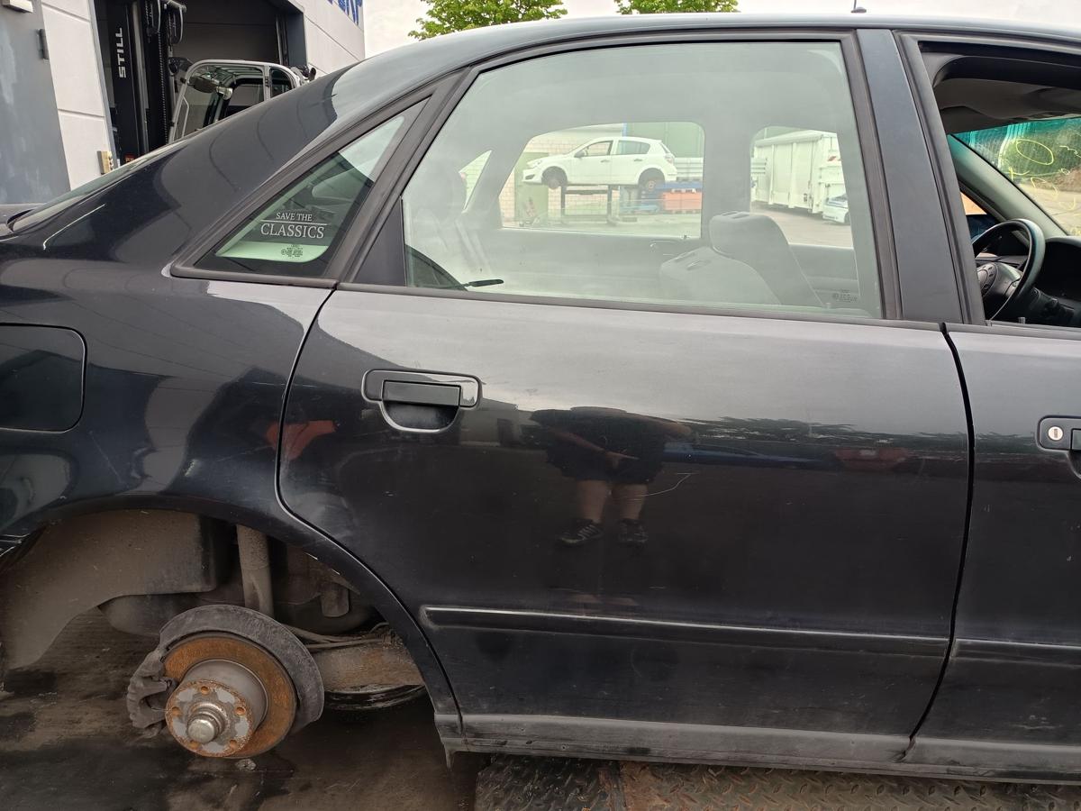 Audi A4 B5 Limo original T&uuml;r Roht&uuml;r hinten rechts LZ9U Vulkanschwarz Baujahr 1997