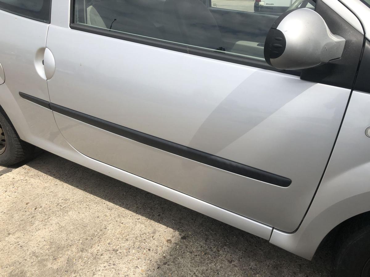 Renault Twingo 2 II T&uuml;r vorn rechts Beifahrert&uuml;r im Rohbau TED69 Gris Platine