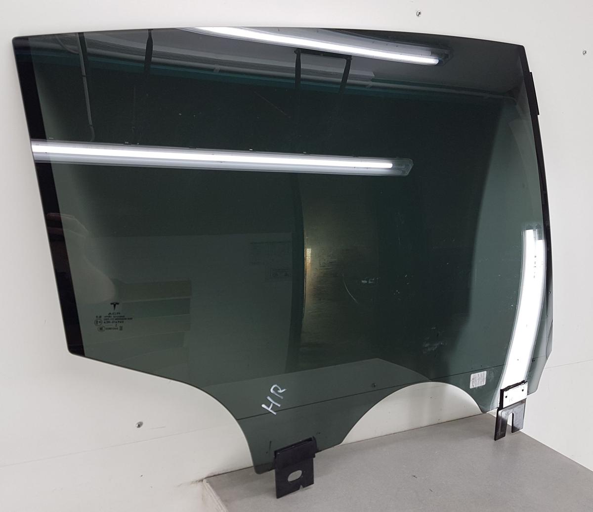 Tesla Model X T&uuml;rscheibe hinten rechts abgedunkelt VSG Verbundglas Bj22