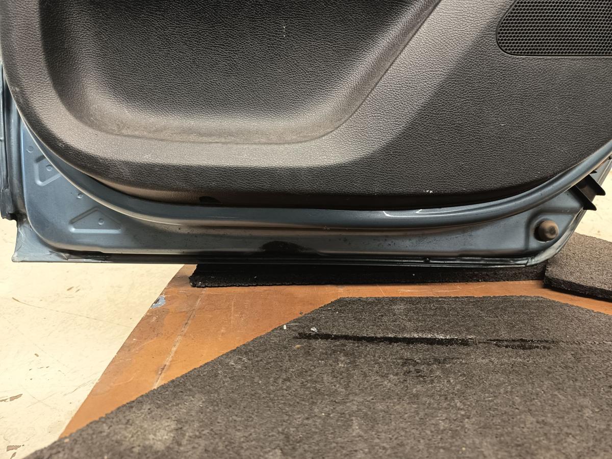 Skoda Fabia 5J original T&uuml;r hinten rechts LF5X Grau Baujahr 2009