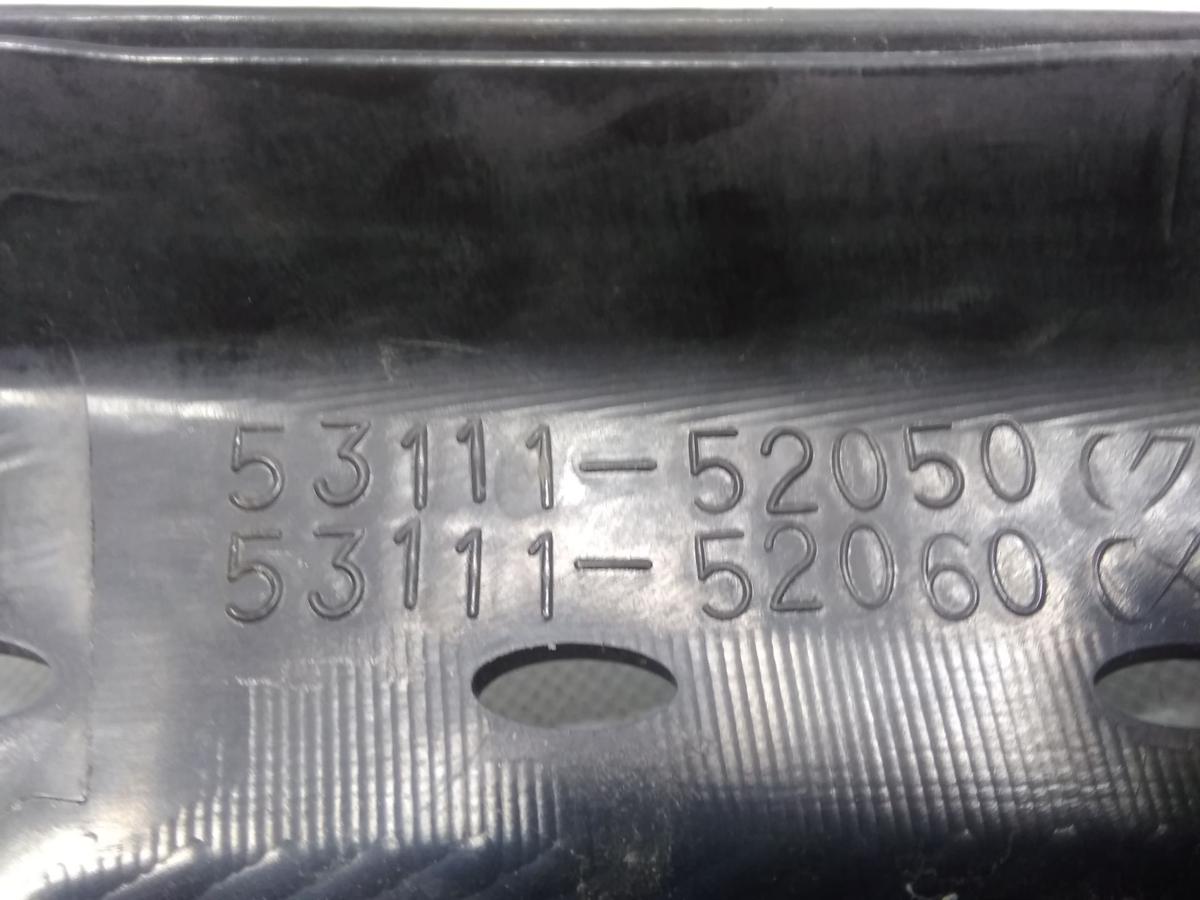 Toyota Yaris Verso original K&uuml;hlergrill grau BJ2000