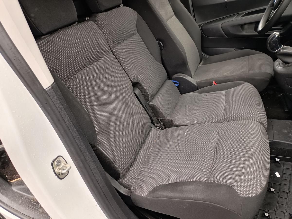 Opel Combo E orig Sitz vorn rechts Doppelsitz Beifahrer Bj 2019