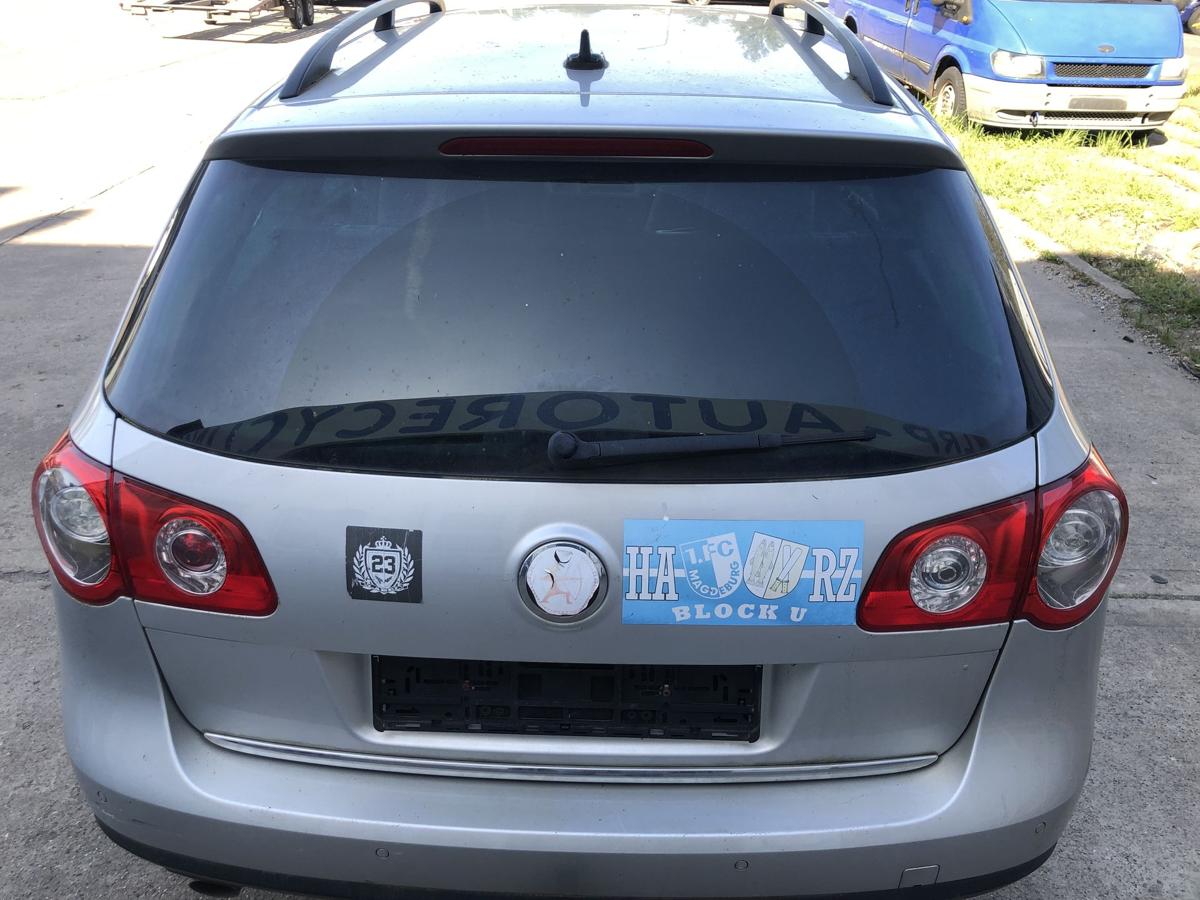 VW Passat 3C B6 Heckklappe mit Heckscheibe Kombi Variant Rostblasen LA7W silber