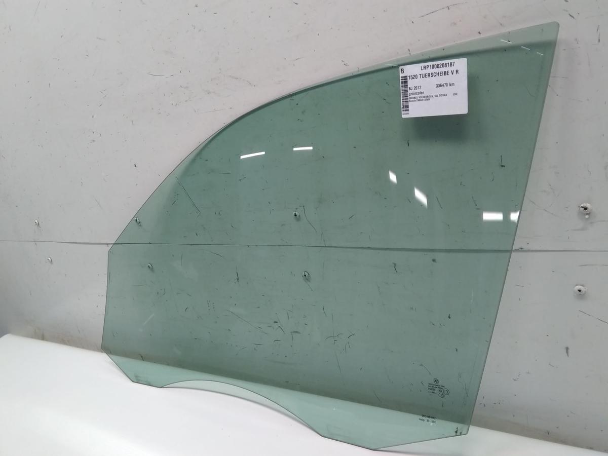 VW Tiguan 5N2 original T&uuml;rscheibe vorn rechts gr&uuml;ncolor BJ2012