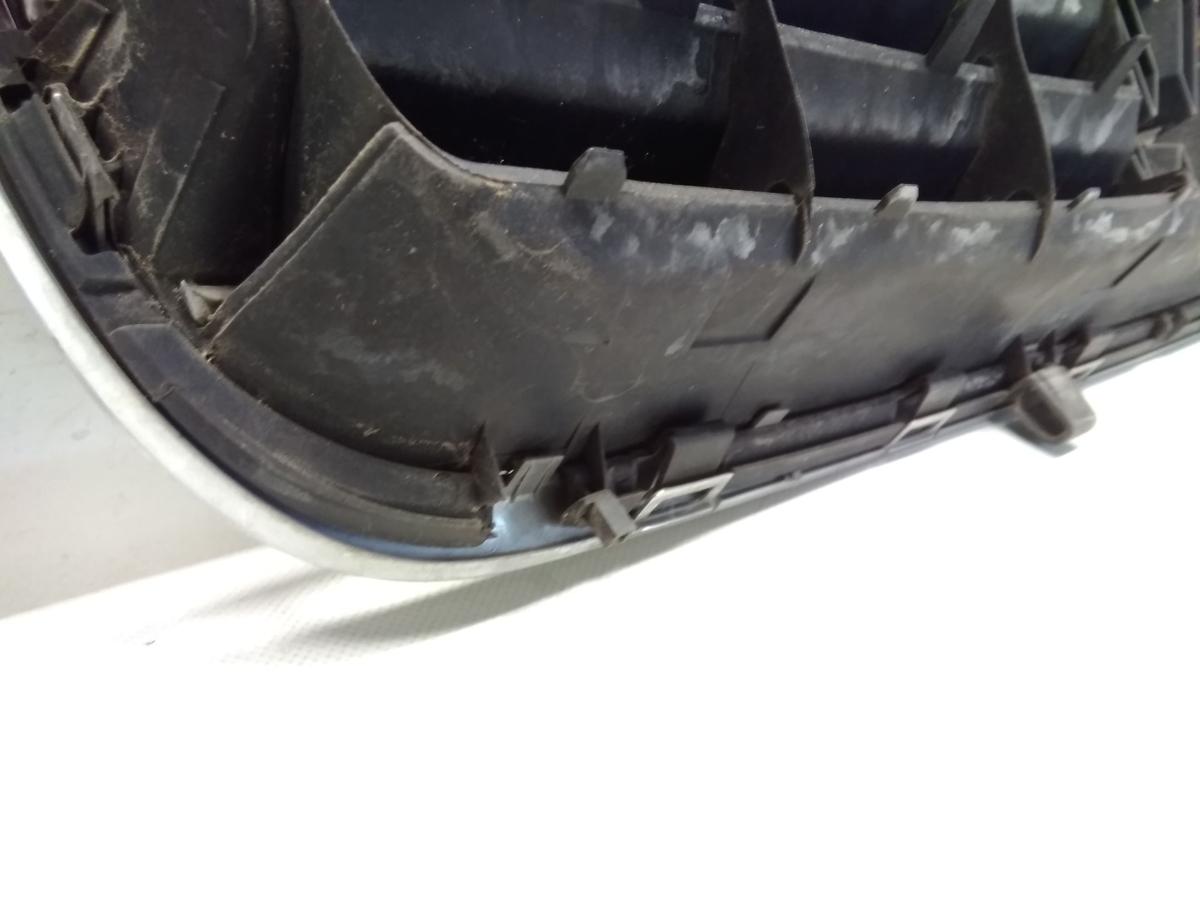 VW Passat 3BG Variant Grill Kühlergrill 3B0853651L Chrom schwarz BJ2002