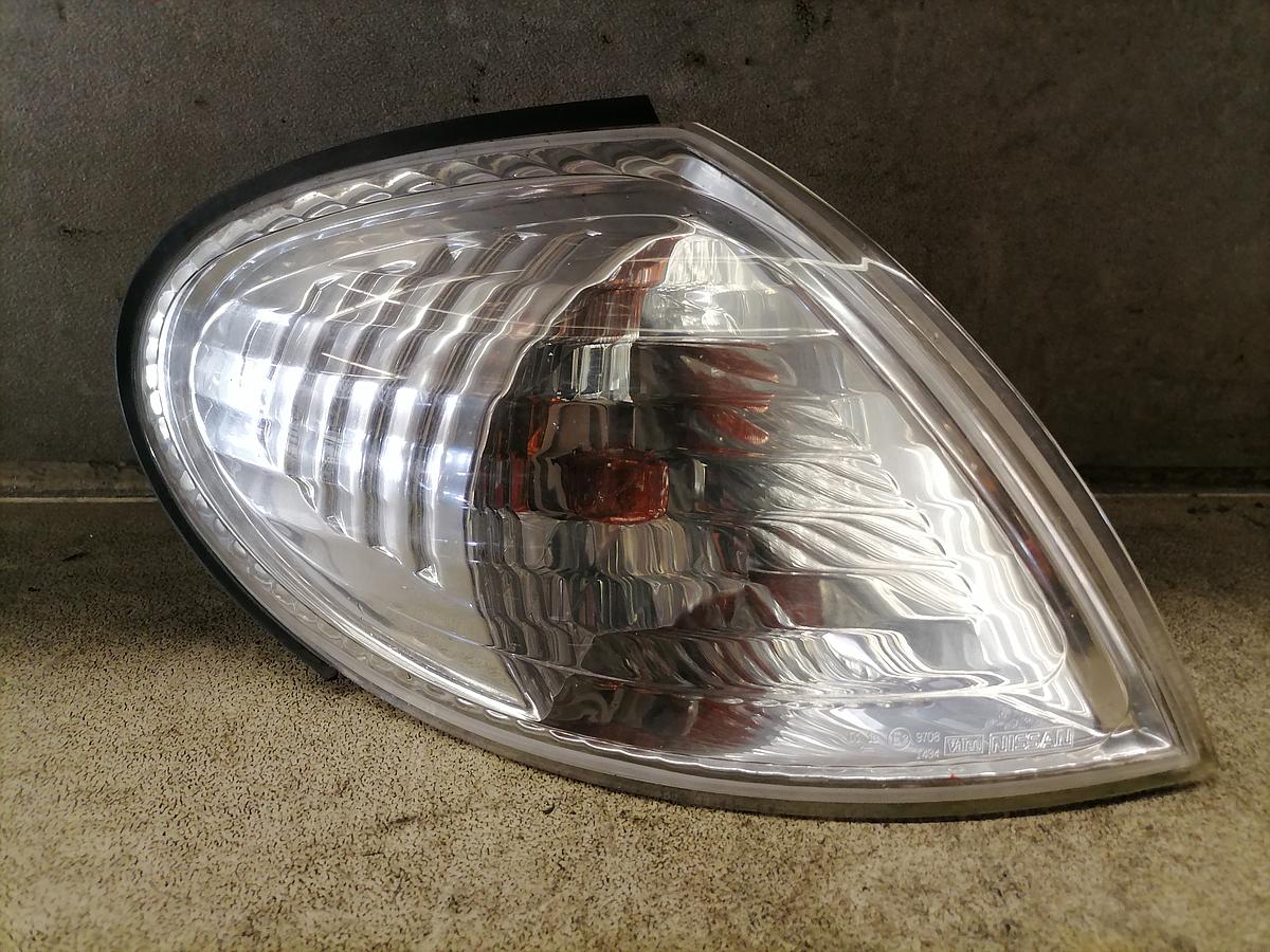 Nissan Amera N16 Blinker Blinkleuchte rechts vorn weiss BJ00-02