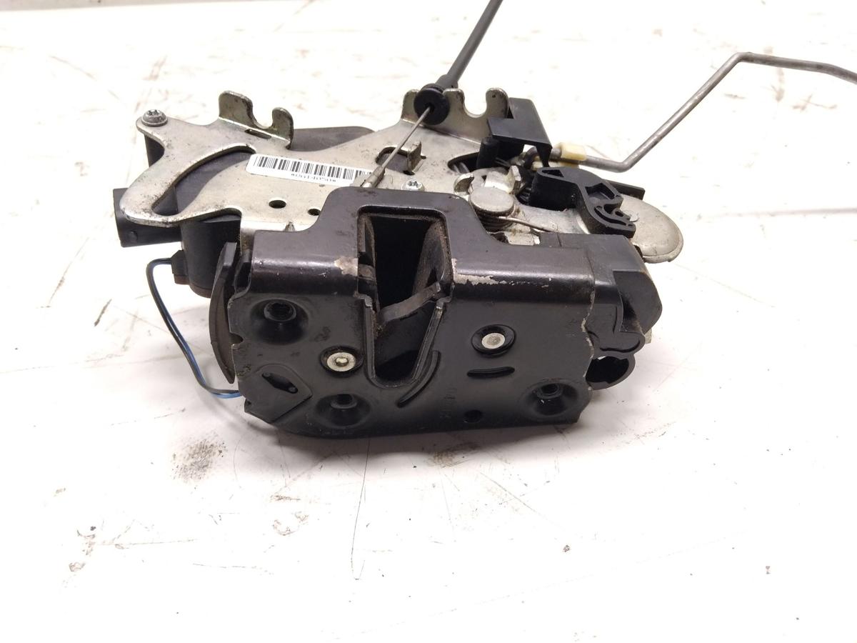 Mercedes Benz Vito 639 original T&uuml;rschlo&szlig; vorn rechts mit ZV Bj.2004