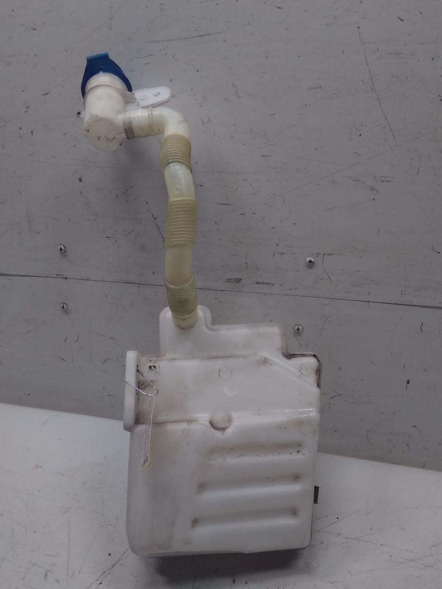 Audi A3 8P Facelift original Scheibenwaschbehälter mit 2 Pumpen Bj.2010