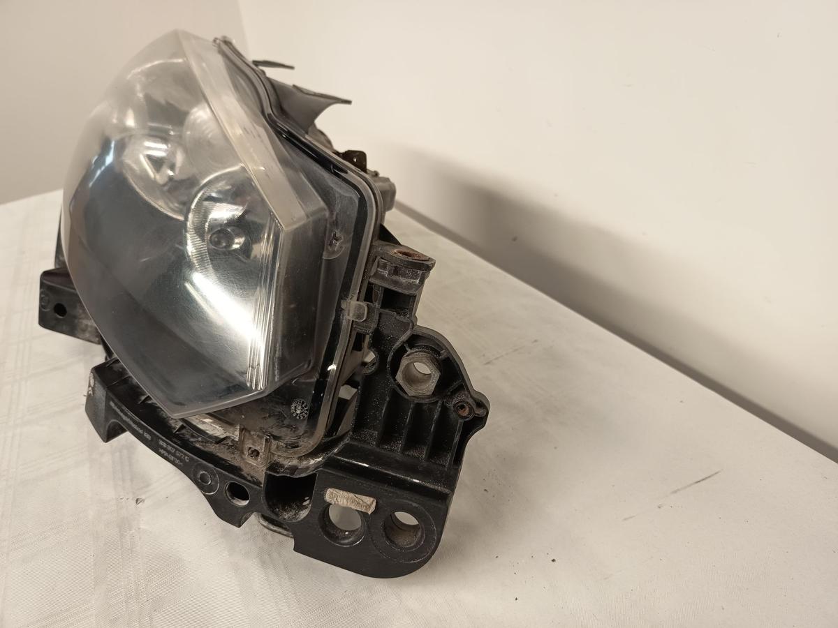 VW Golf VI Variant 1KM originaler Scheinwerfer vorn rechts Halogen Bj 2009