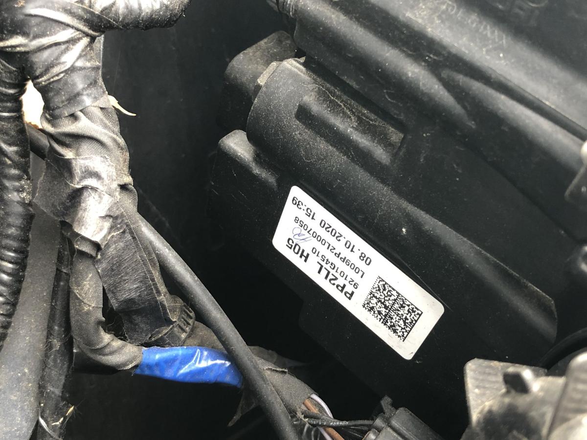 Hyundai i30 PD Scheinwerfer links Frontscheinwerfer Halogen Beschädigt 20-24