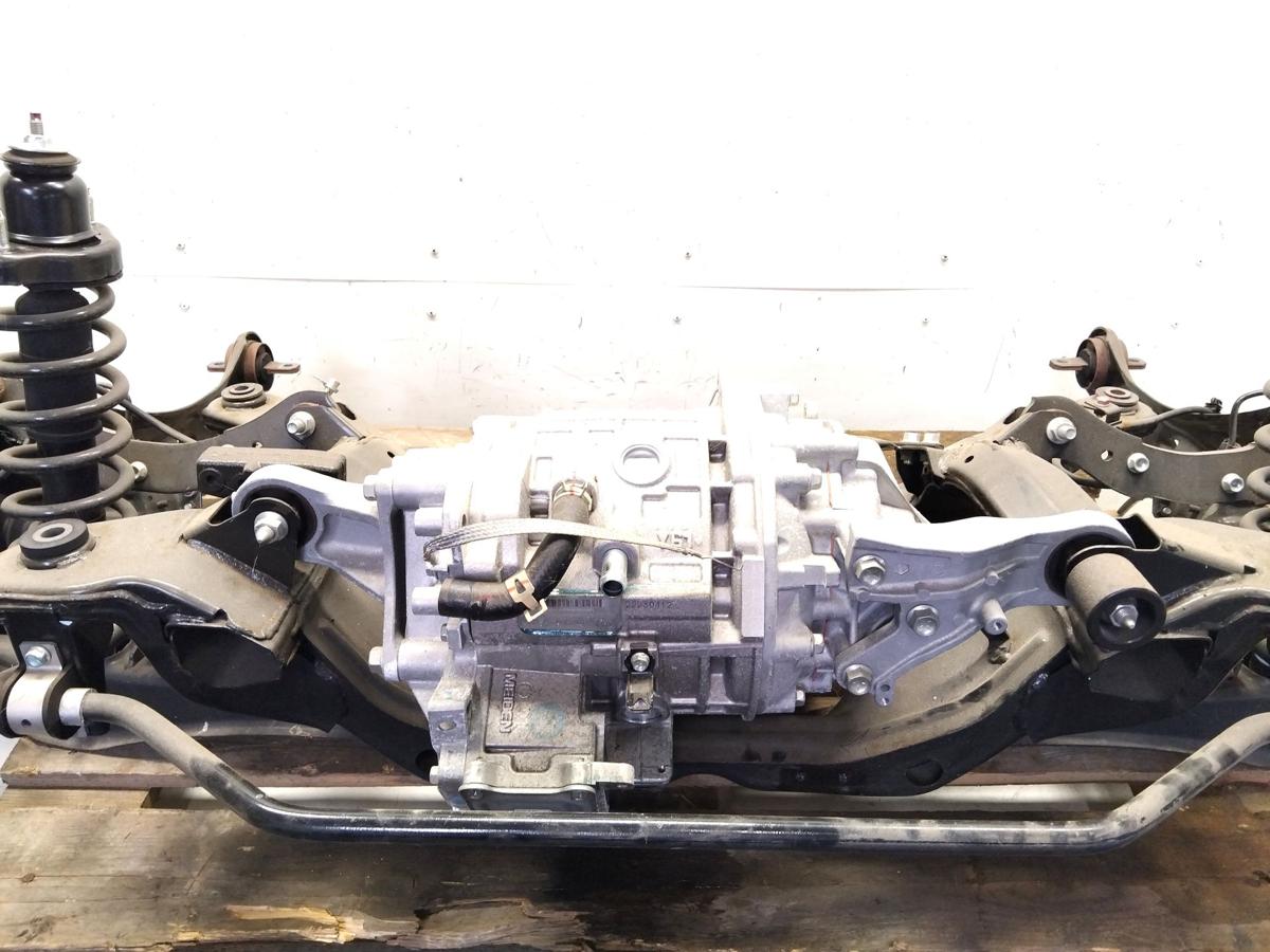 Mitsubishi Eclipse Cross original Elektromotor Hinterachse Achsschenkel Federbein