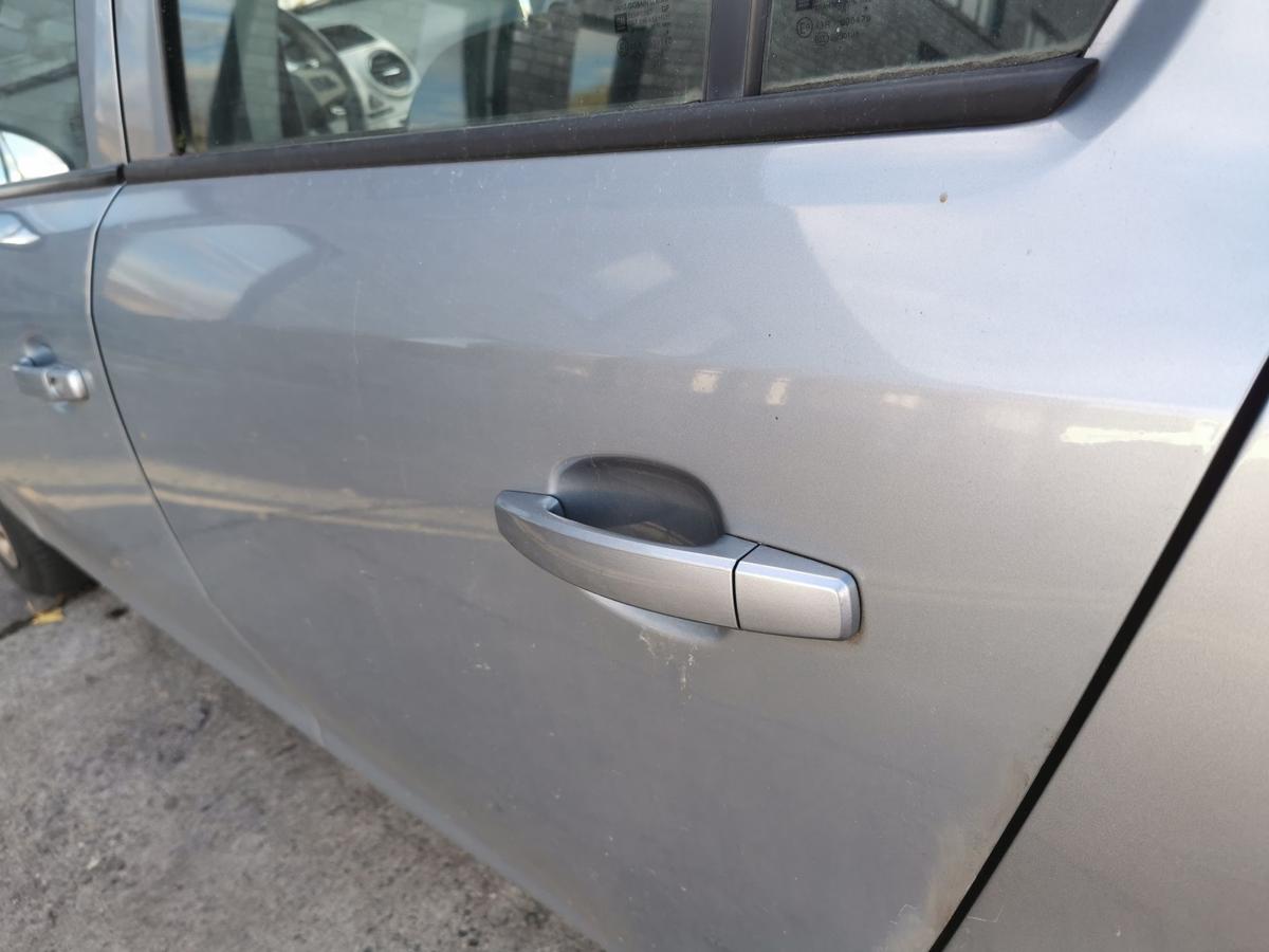 Opel Corsa D Tür Autotür Fondtür Rohbautür hinten links Z163 Lichtsilber met