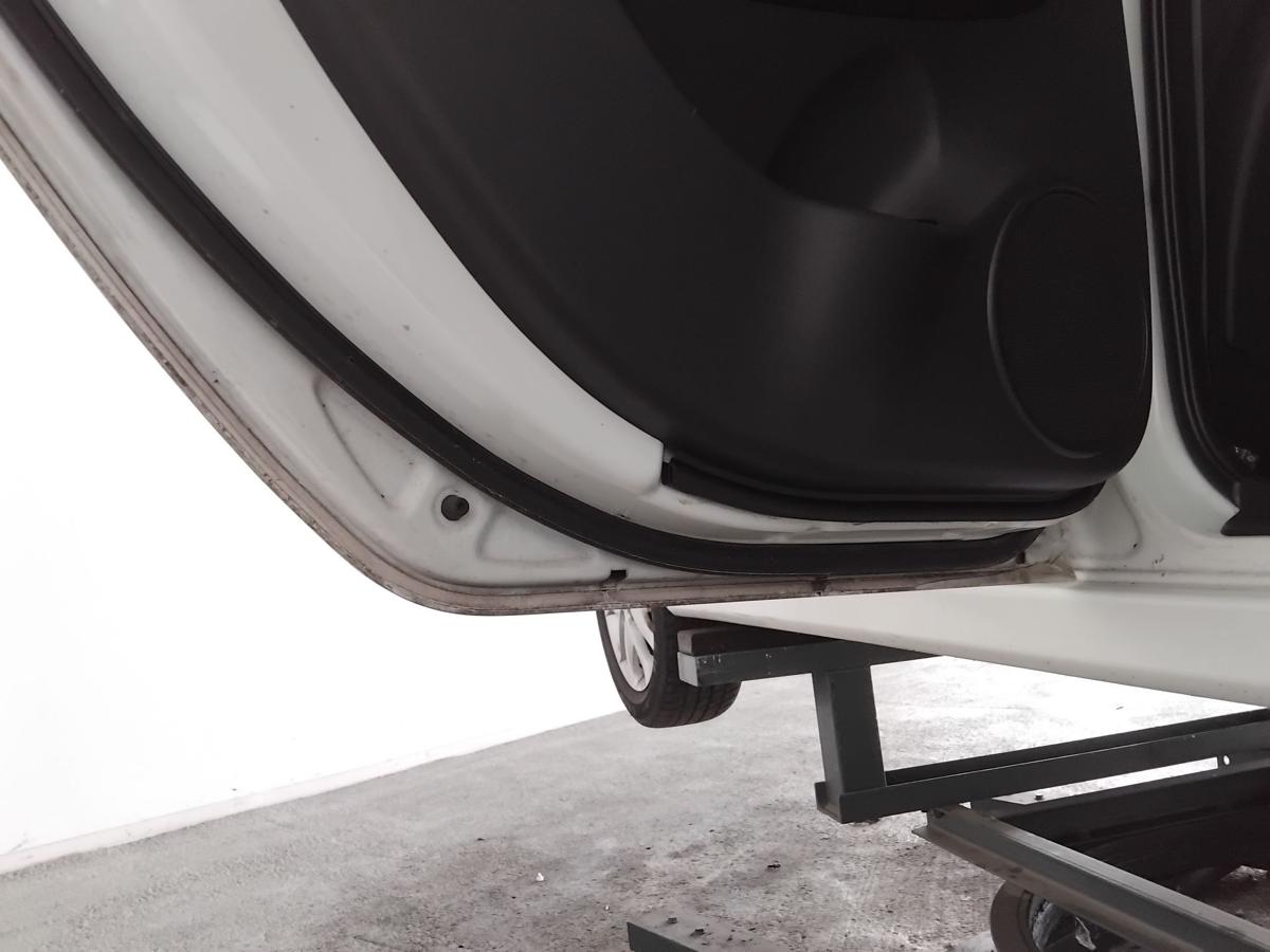 Hyundai i30 CW Kombi Tür hinten links weiss 7F BJ2010 tschechische Produktion