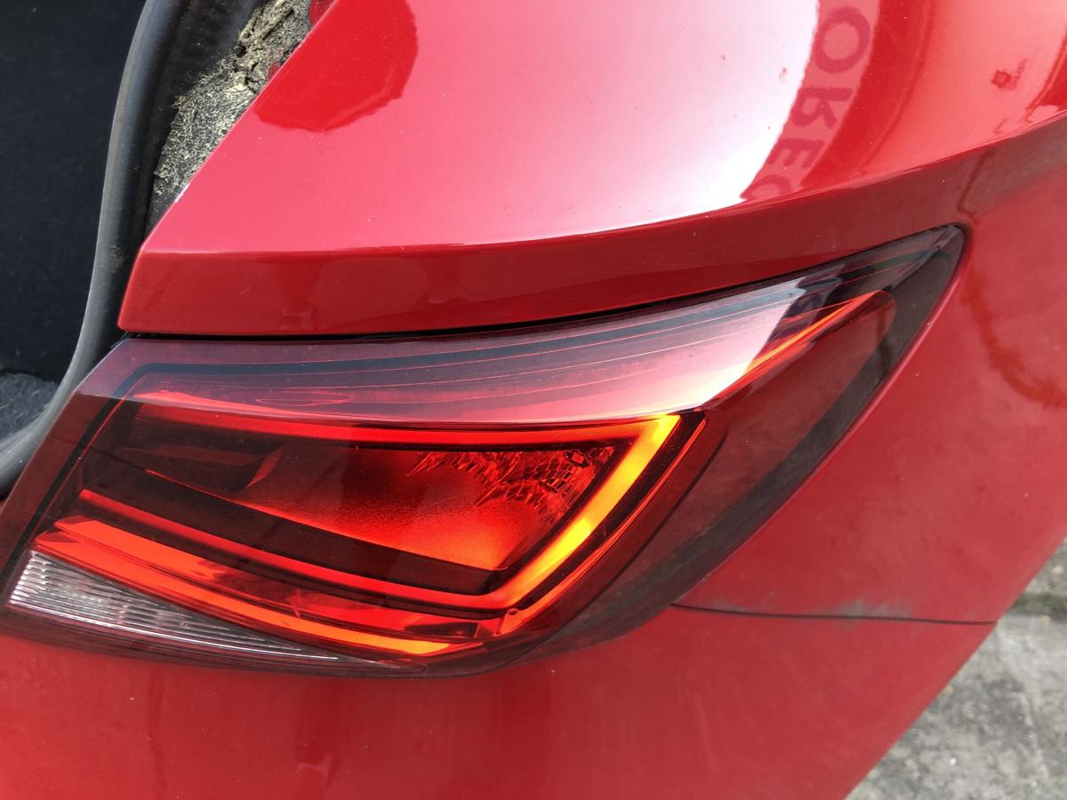Seat Leon 5F R&uuml;ckleuchte au&szlig;en rechts R&uuml;cklicht R&uuml;ckleuchte LED Au&szlig;enecke