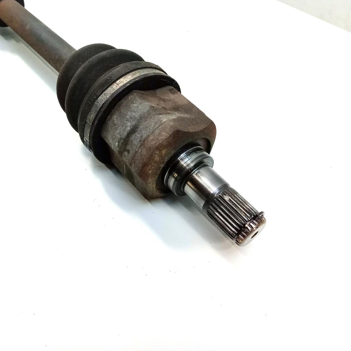 Hyundai Tucson JM Antriebswelle Gelenkwelle vorn rechts 2.0 104kw Bj.2006