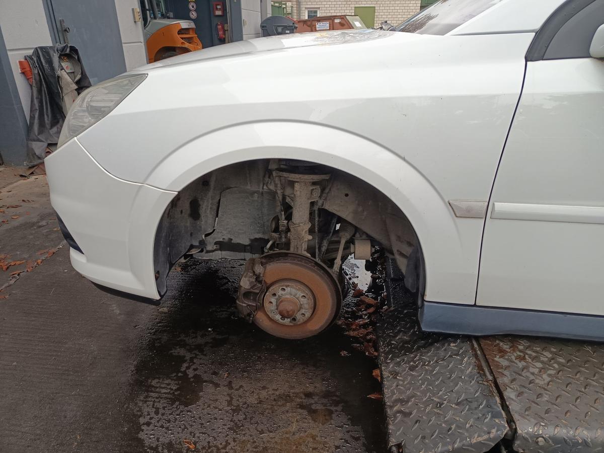 Opel Vectra C Caravan orig Kotflügel links Z474 Weiß Facelift ab 2005