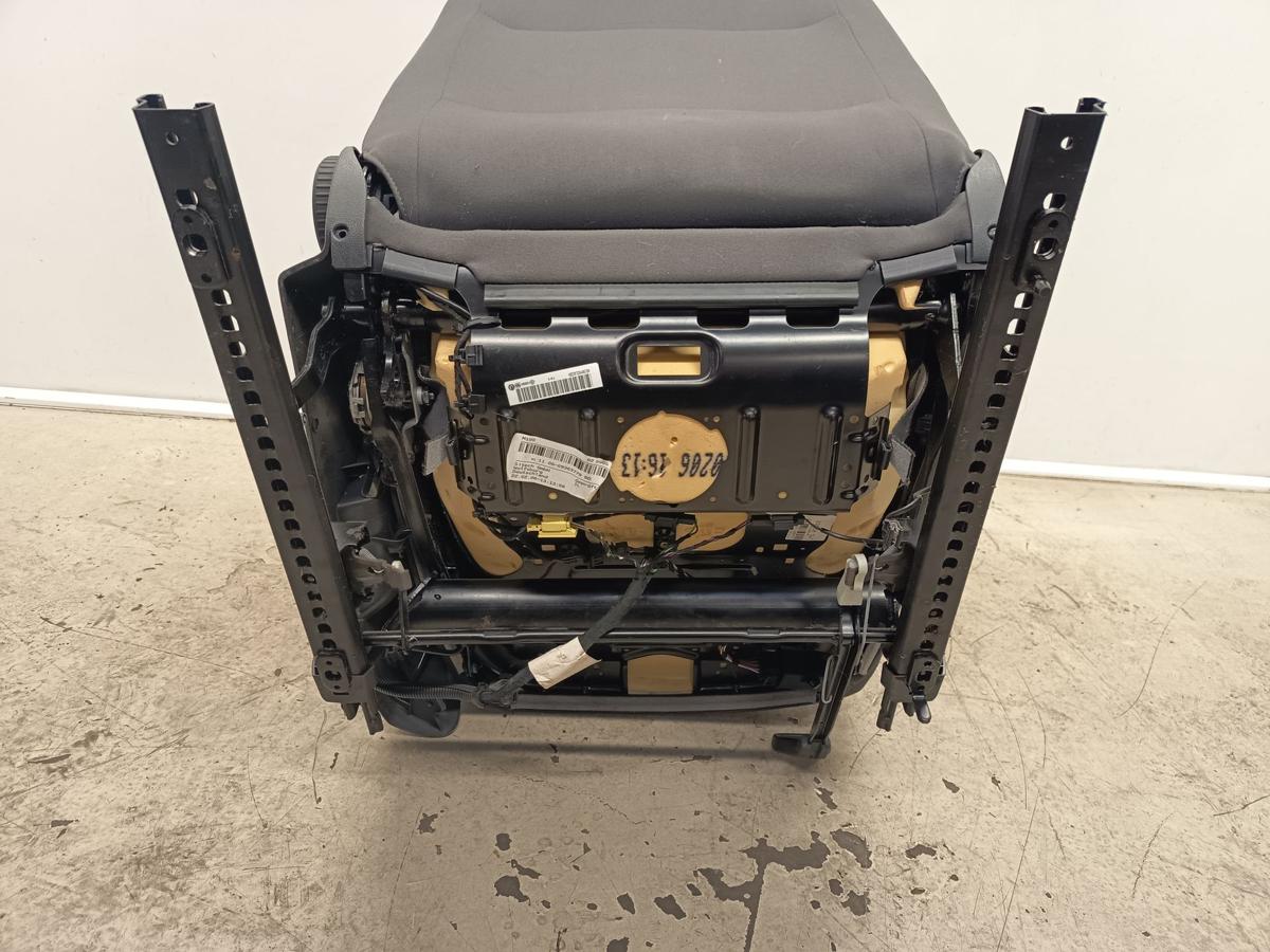 VW Golf V 5 1K Bj 2006 original Sitz vorn links Fahrersitz 1K4881105FR 5TRG