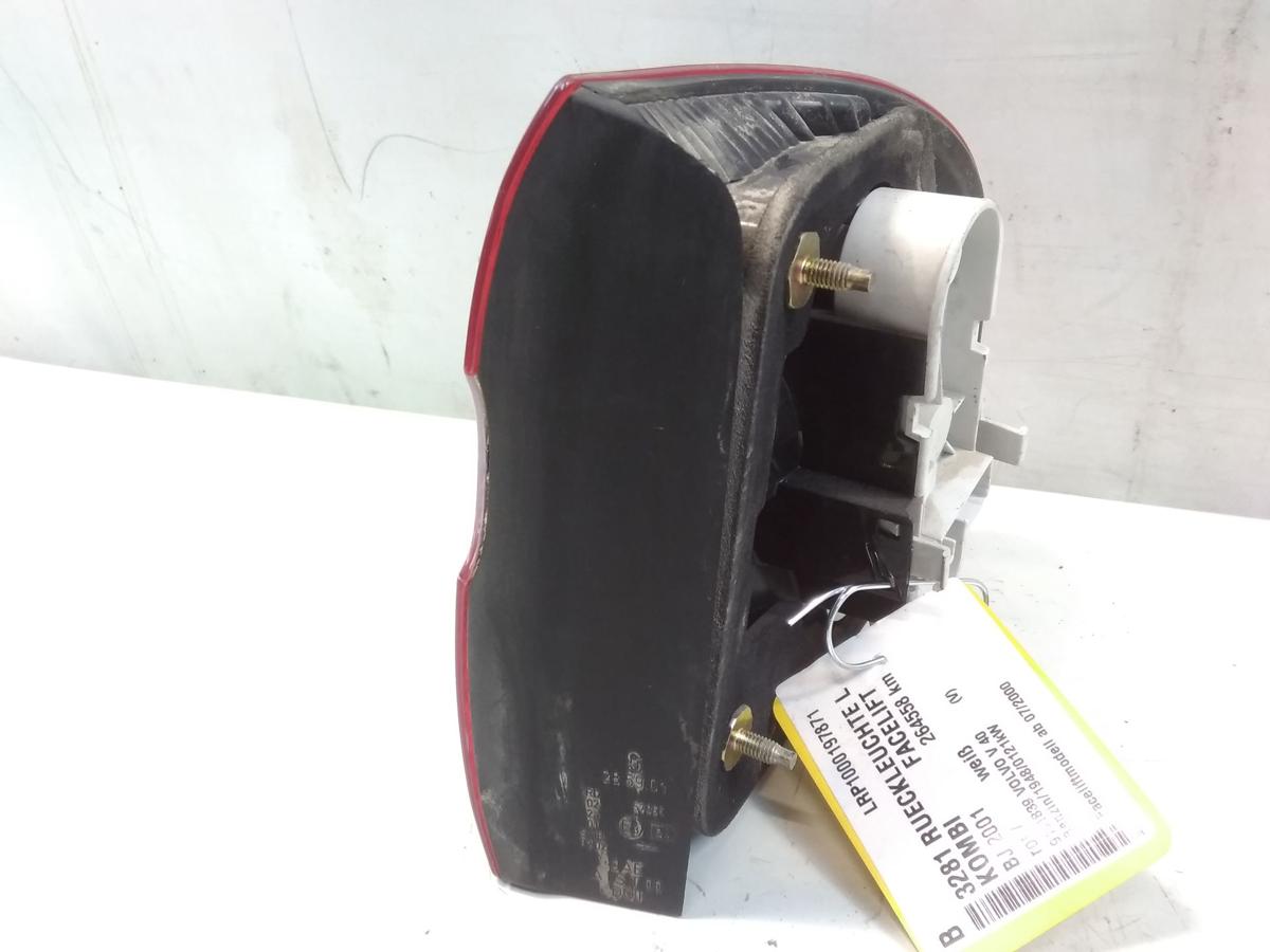 Volvo V40 Kombi original R&uuml;ckleuchte Schlussleuchte links au&szlig;en Facelift BJ2001