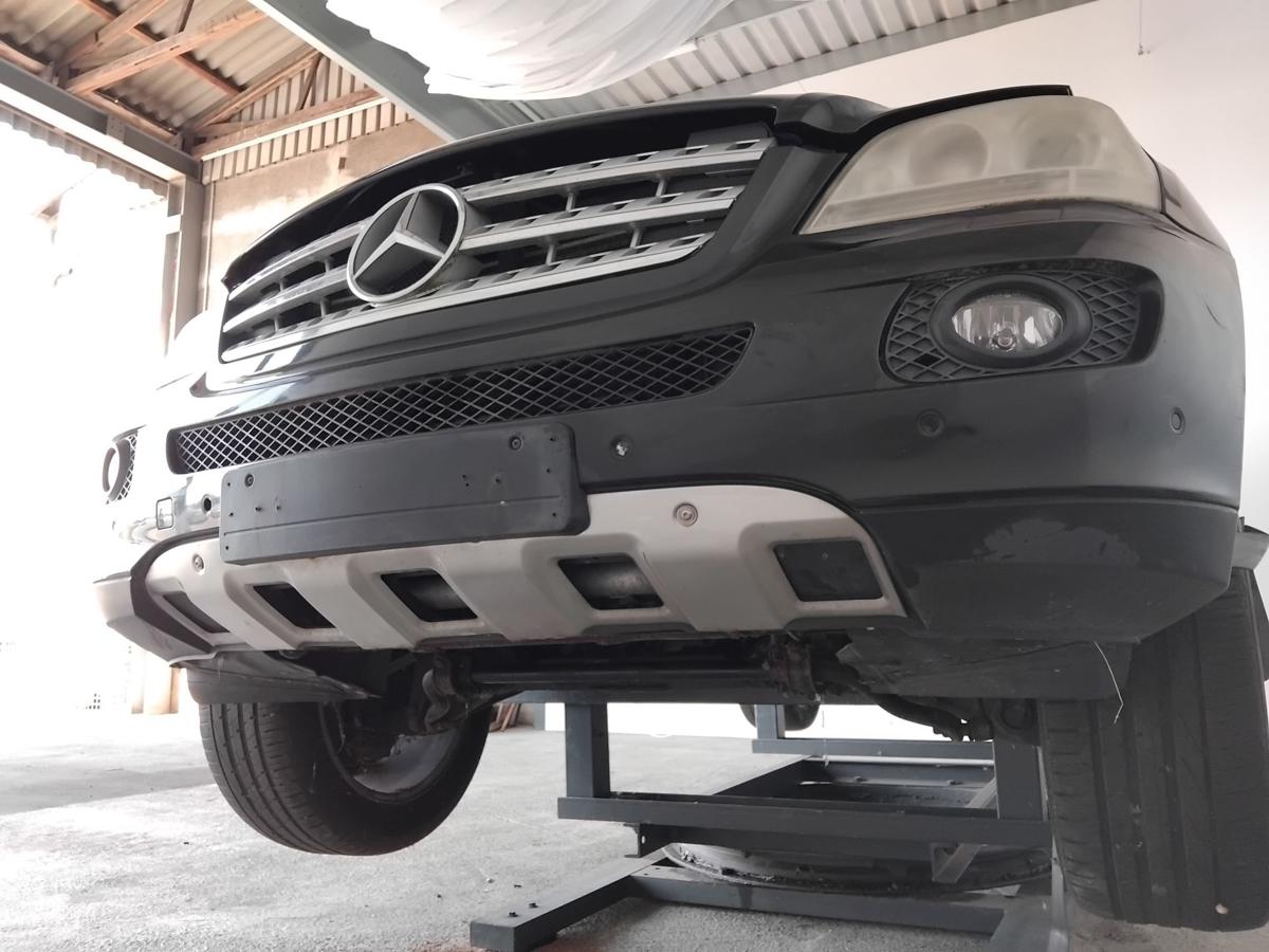 Mercedes ML164 original Stossfänger Stoßstange vorn SRA PDC BJ2006 197 obsidianschwarz