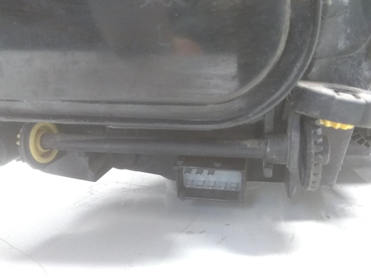 Opel Corsa D original Scheinwerfer links Valeo mit LWR Bj.2008