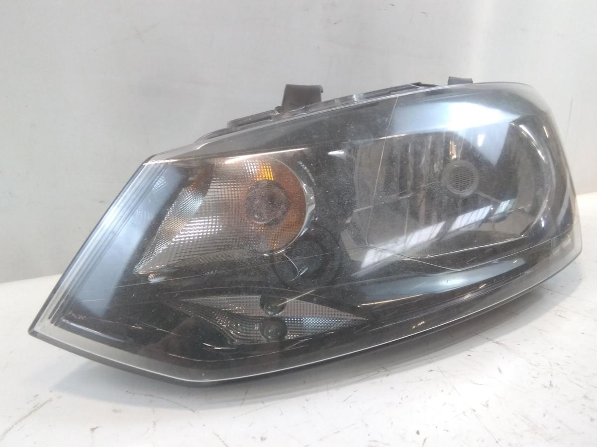VW Polo 6R Scheinwerfer links Valeo mit LWR Bj.2009 starke Gebrauchsspuren