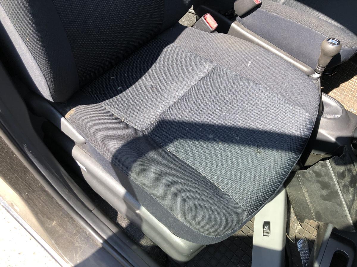 Subaru Justy 4 Typ M300F Sitz vorn rechts Beifahrersitz Stoff ohne Heizung