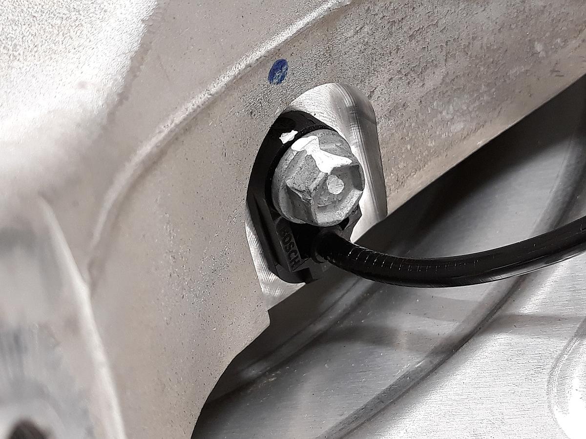 Tesla Model Y original Achsschenkel Radlagergeh&auml;use Vorderachse links 1188311-00-B
