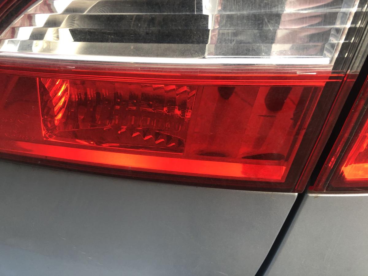 Mazda 5 CW R&uuml;ckleuchte innen rechts Innenteil Klappe R&uuml;cklicht Heckleuchte OE