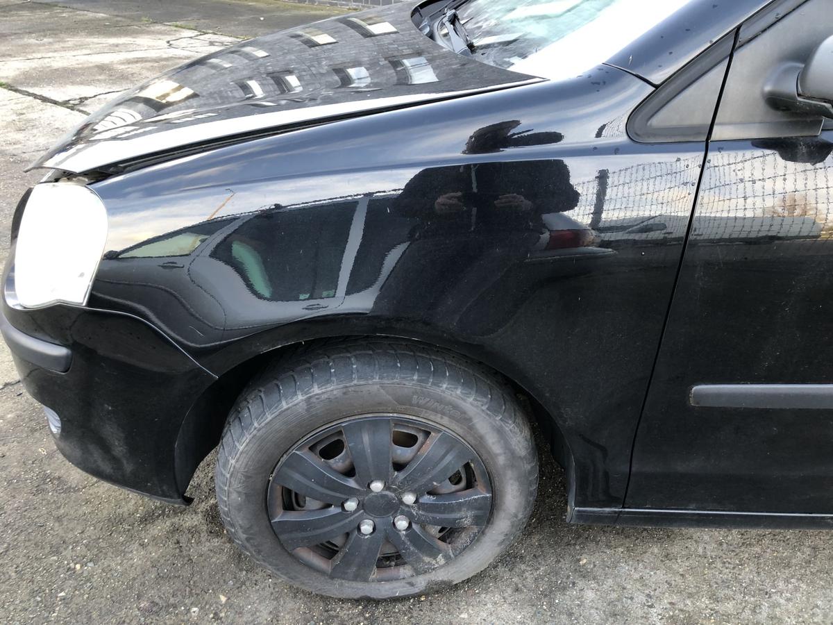 VW Polo 9N3 ab 05 Kotfl&uuml;gel vorn links Fender L041 Billantschwarz Kratzer Dellen