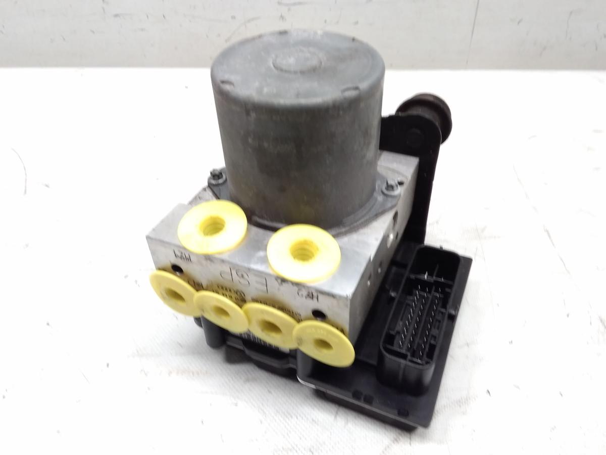 Audi A4 8K B8 original ABS-Block 8K0614517ED 8K0907379BF Bj.2010 Audi A4 8K B8 original ABS-Block 8K0614517ED 8K0907379BF Bj.2010