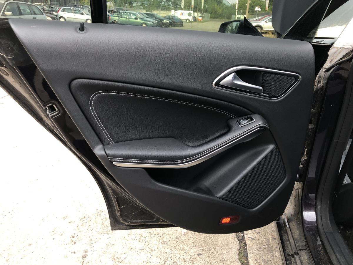 Mercedes CLA C117 bis 16 T&uuml;rverkleidung hinten links Fondt&uuml;r T&uuml;rpappe Coupe