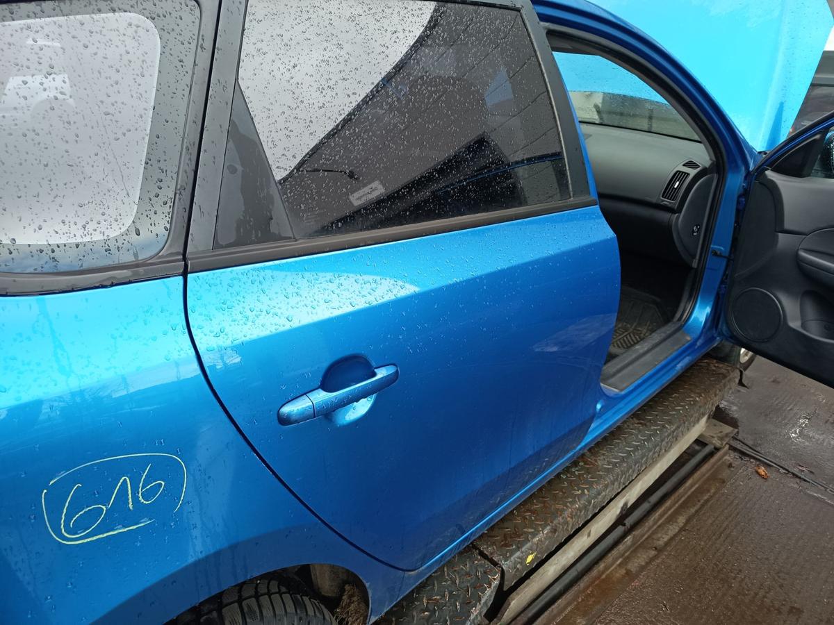 Hyundai i30cw FD original T&uuml;r hinten rechts Fond BV Vivid blue Bj 2010