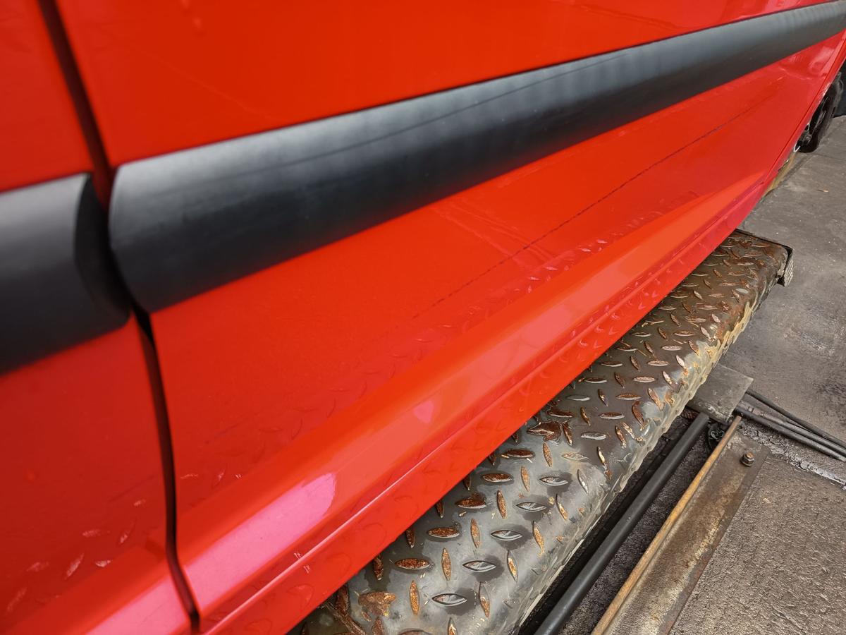 Peugeot 207 original T&uuml;r vorn rechts Beifahrer 5t&uuml;rer KKN Nevadarot Bj 2010