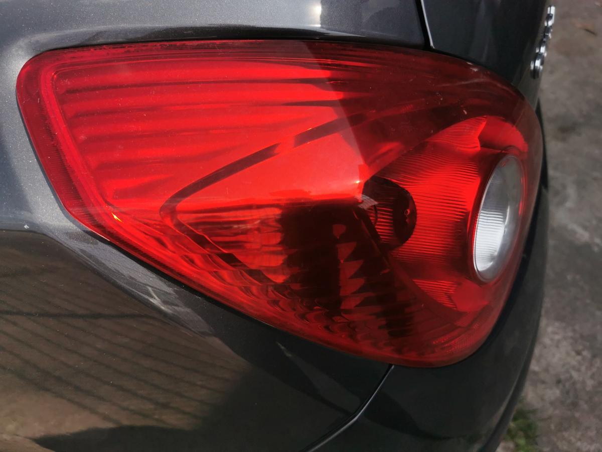 Opel Corsa D Rückleuchte Schlussleuchte Rücklicht hinten links nur für 3 Türer
