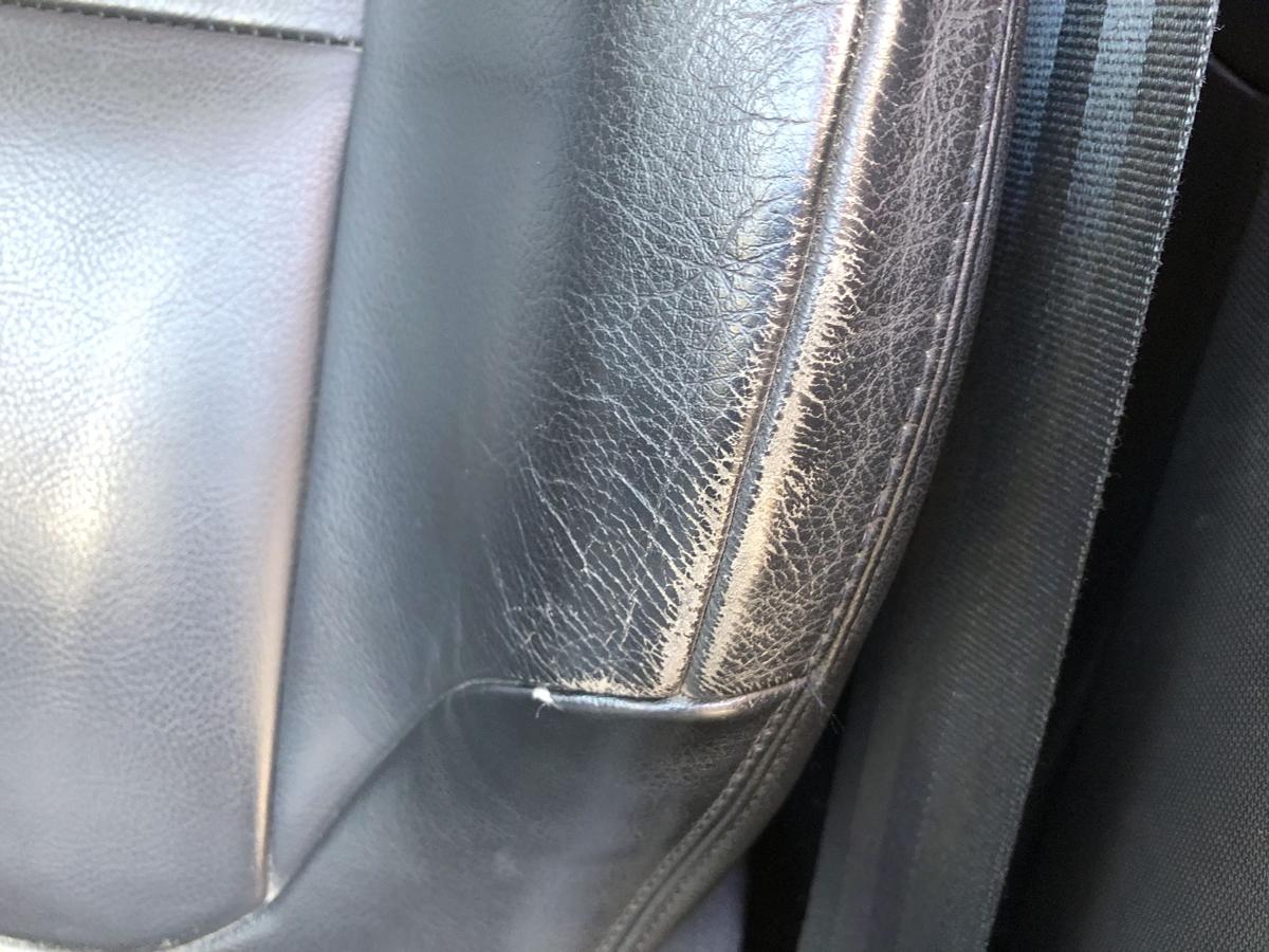 Citroen C4 Typ L Ledersitz vorn links Leder schwarz Vollelektrisch mit Memory