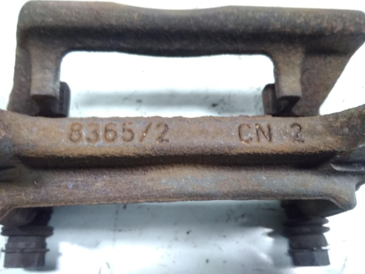 Audi A8 4E D3 original Bremssattelträger Hinterachse rechts Bj.2003