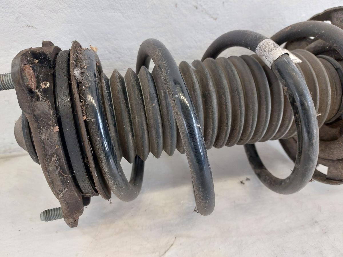 Hyundai i30 PD Mild Hybrid Federbein vorn rechts Sto&szlig;d&auml;mpfer Feder