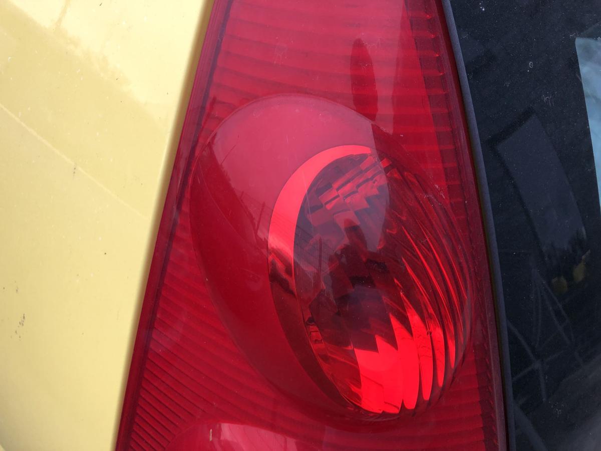 Peugeot 107 Typ P R&uuml;ckleuchte links R&uuml;cklicht Heckleuchte Schlusslicht