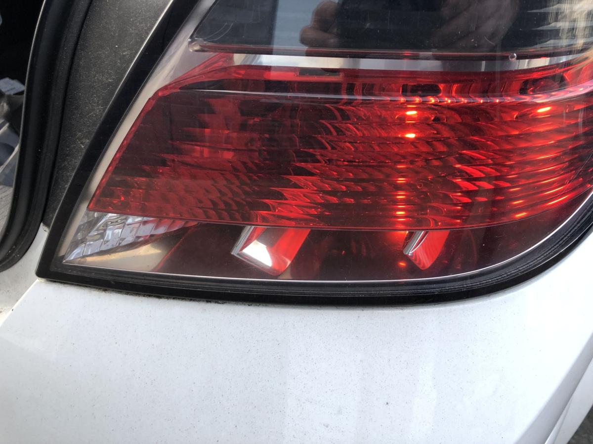 Opel Astra H GTC R&uuml;ckleuchte rechts R&uuml;cklicht Heckleuchte Schlusslicht