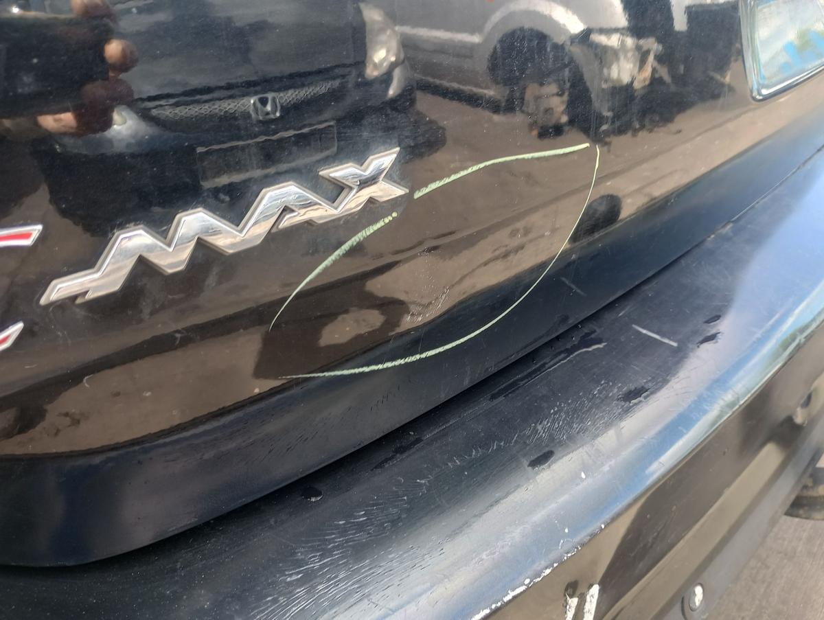 Ford Grand C-Max II orig Heckklappe mit Scheibe Kofferraum Schwarz Bj 2012